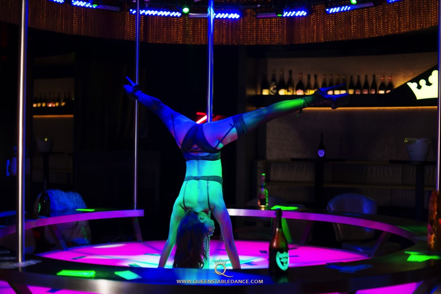 Promo Girls Hostess in Queens strip club in Munich